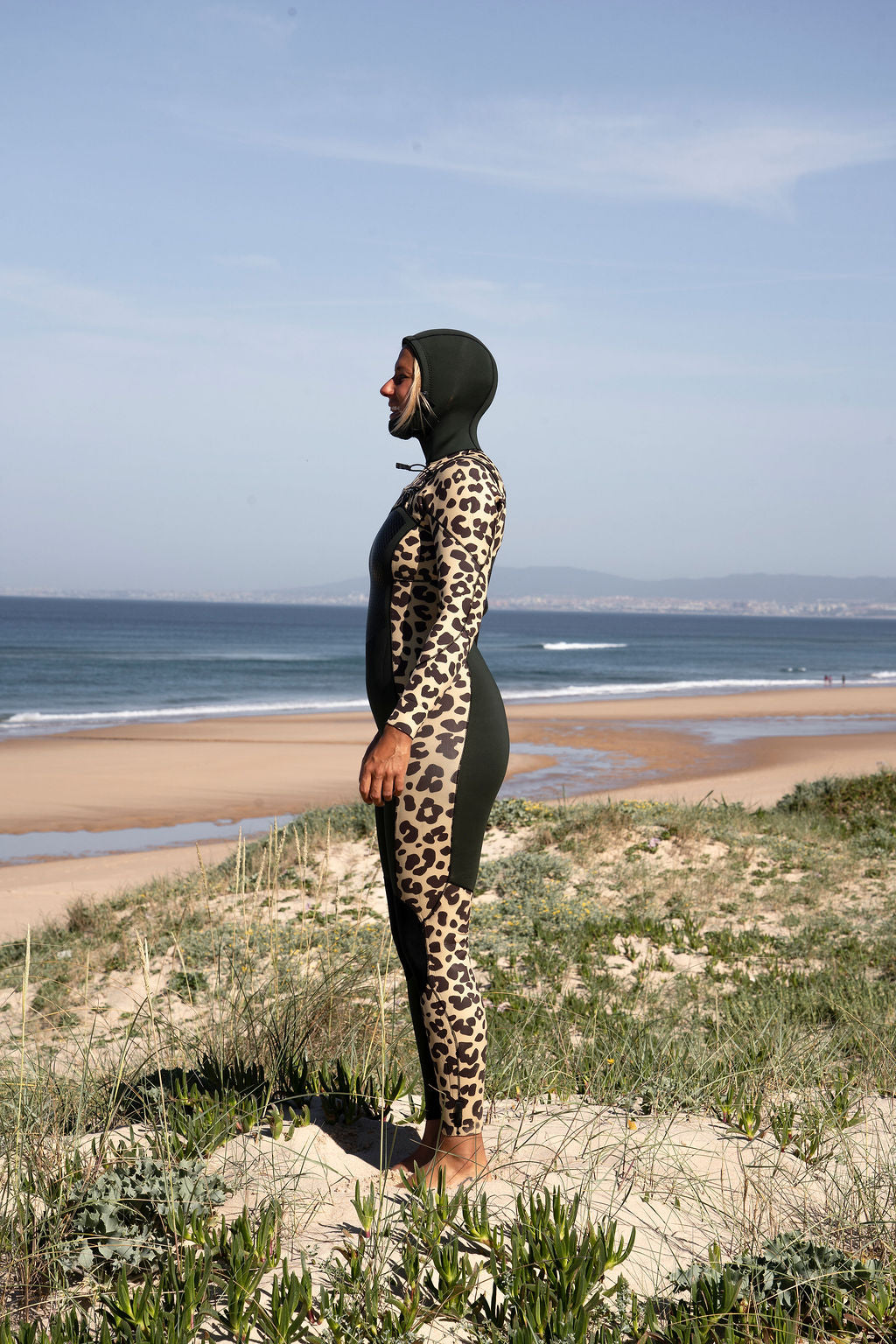 Women’s Hooded Surfing Wetsuit